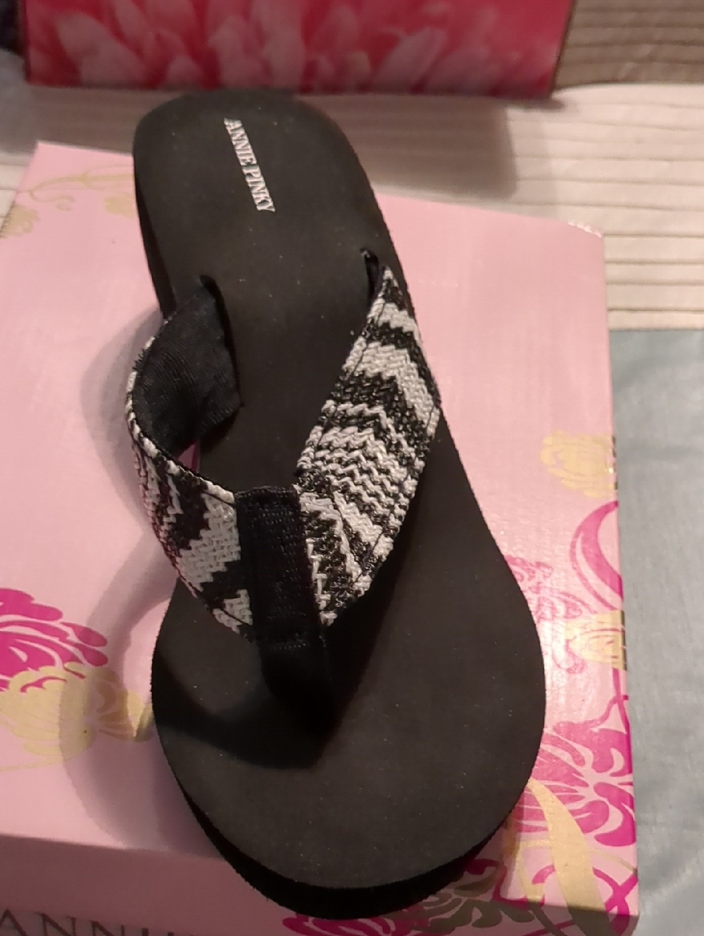 Black & White Knit Flip Flop Sandal